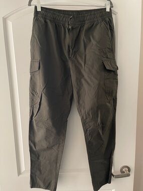 Nike Olive Cargo Jogger Pants with Drawstring Waist